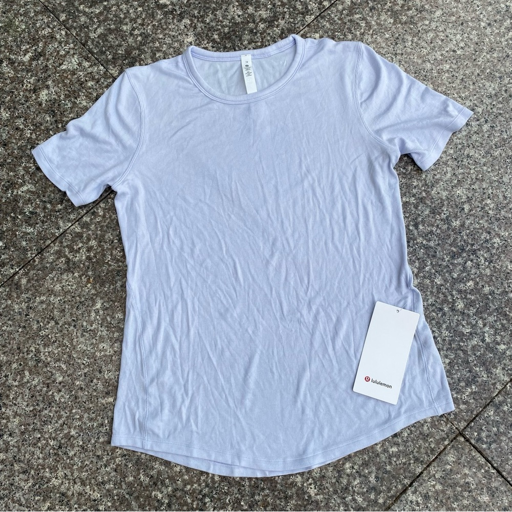 NEW! Lululemon short sleeve top